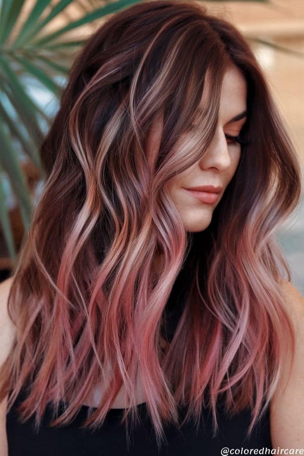 strawberry blonde highlights on caramel blonde hair