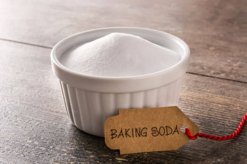 How to lighten permanent hair color that is too dark - 6 super easy methods. 4 baking soda