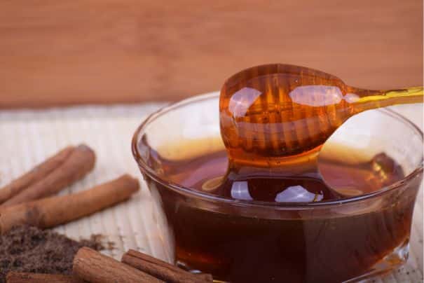 10 Easy, Bleach-Free Ways to Lighten Your Hair Naturally. 4 honey and cinnamon