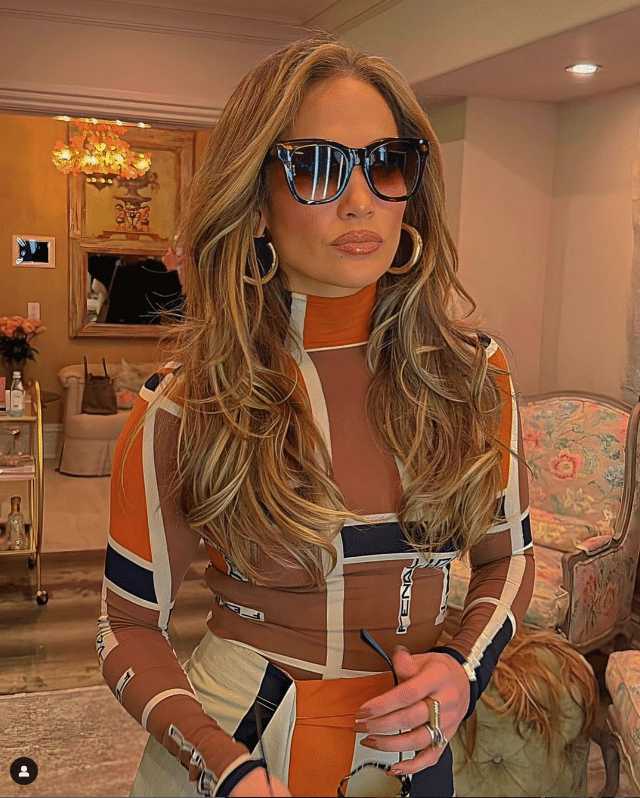 10 Bold Hair Colors for the Over 50s Inspired by Celeb Style Icons 9 funky hair color over 50 - caramel balayage