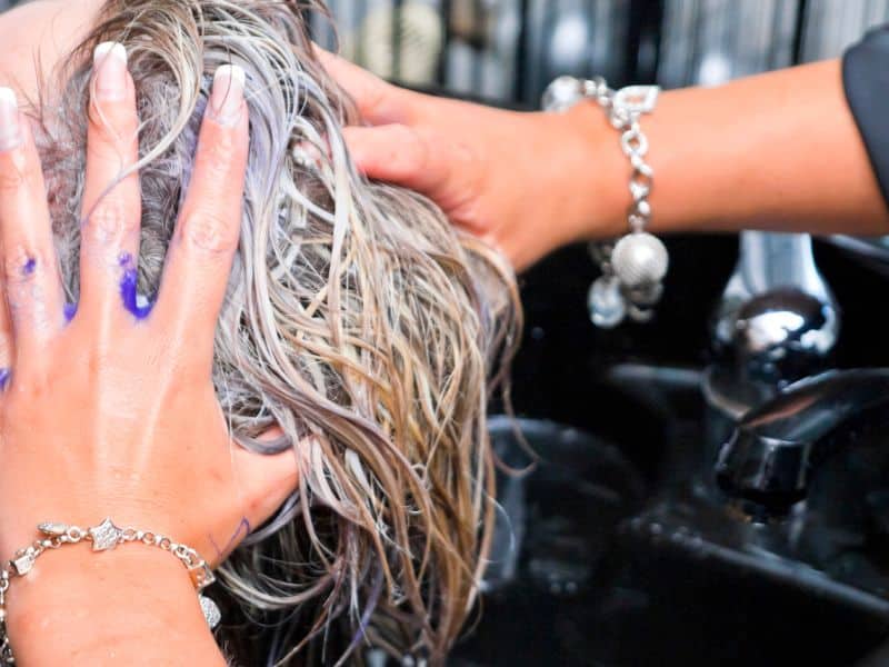 What Does Hair Toner Do To Highlights?The Highlight Hack You Need ASAP 8 what does hair toner do to highlights hair stylist rubbing toner into hair