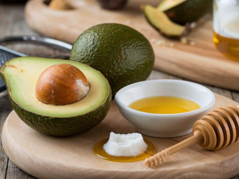 DIY hair mask recipe avocado and coconut for hydration