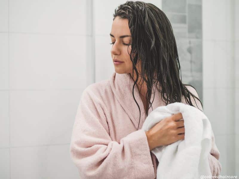 healthy hair tips drying hair gently 1